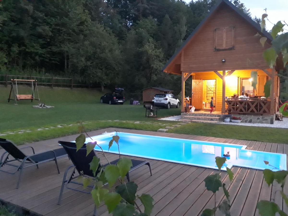 Domek Skowronek Z Basenem Lesko Exterior foto